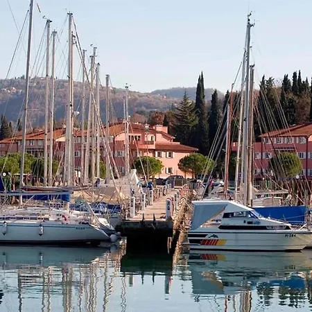 Marina Portoro Family Friendly 1 - One Bedroom Appartement Lucija